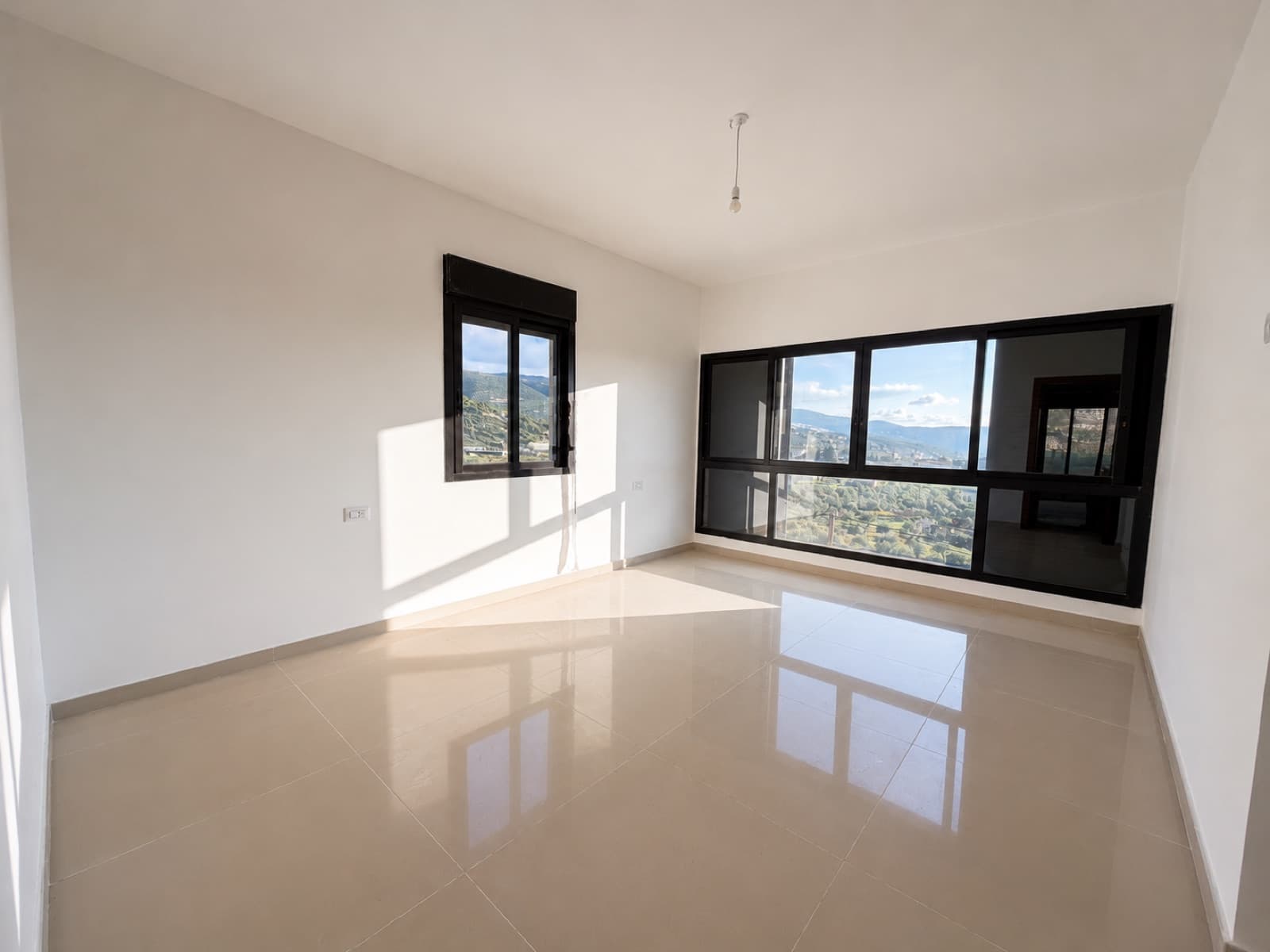 3-Bedroom Apartment in Kfarsaroun — photo 3